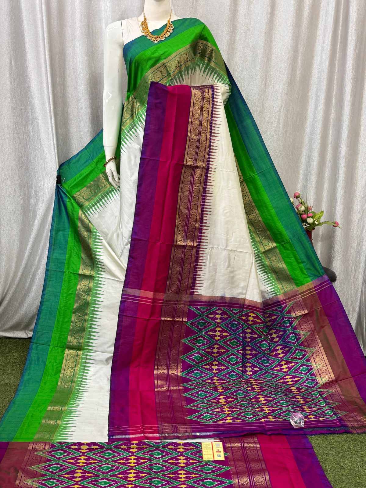 Pochampally Ikkat Silk  Kanchi Border Sarees