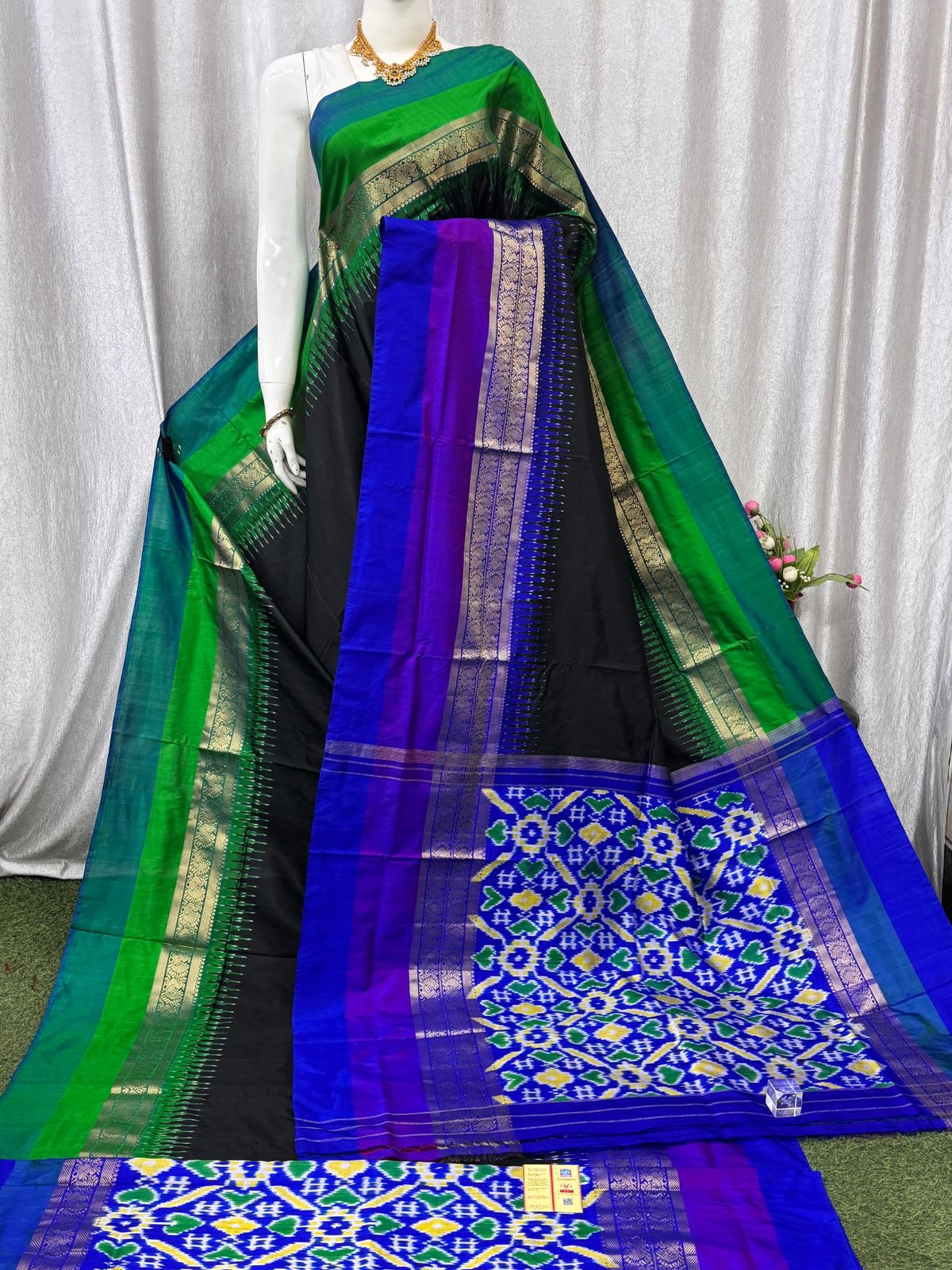 Pochampally Ikkat Silk  Kanchi Border Sarees