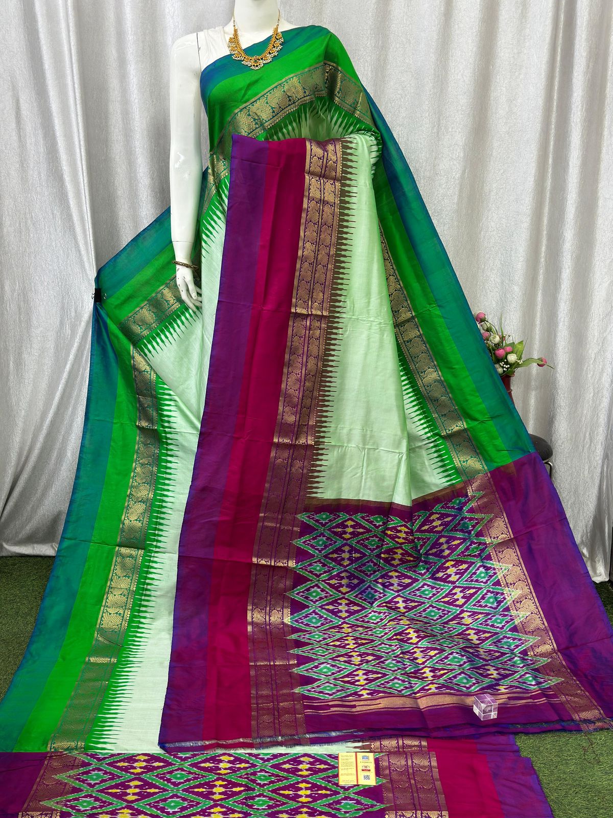 Pochampally Ikkat Silk  Kanchi Border Sarees