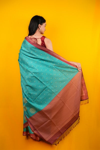 Tatkalin Prints Light Gold