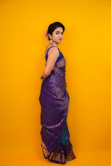 Uppada Anchulatha Peacock Blue