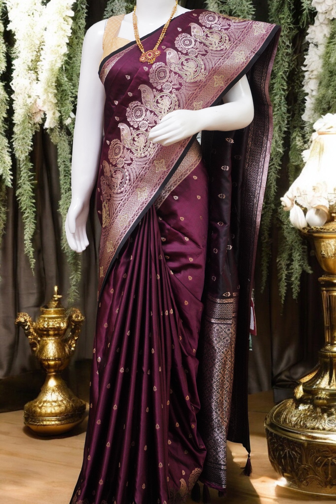 Banarasi Saree with Intricate Zari Work