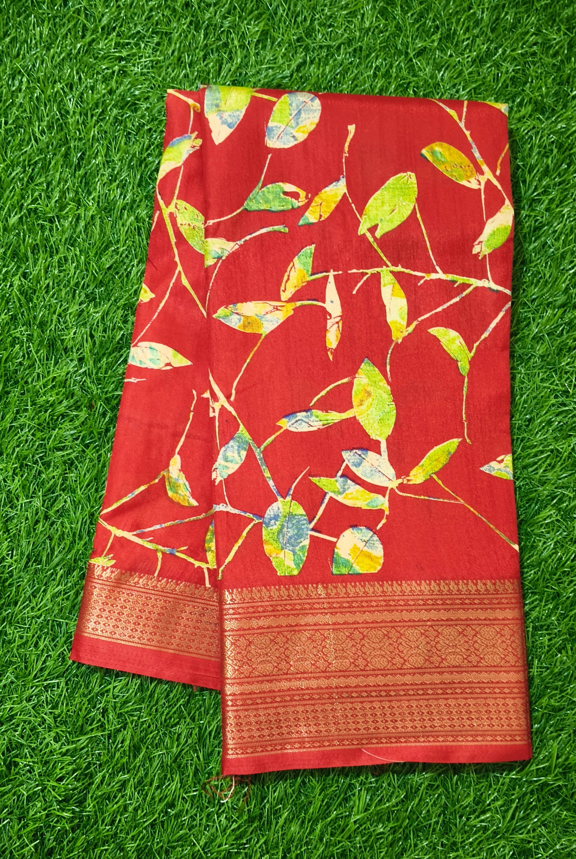 Designer Leaf Print Saree in Red & Gold