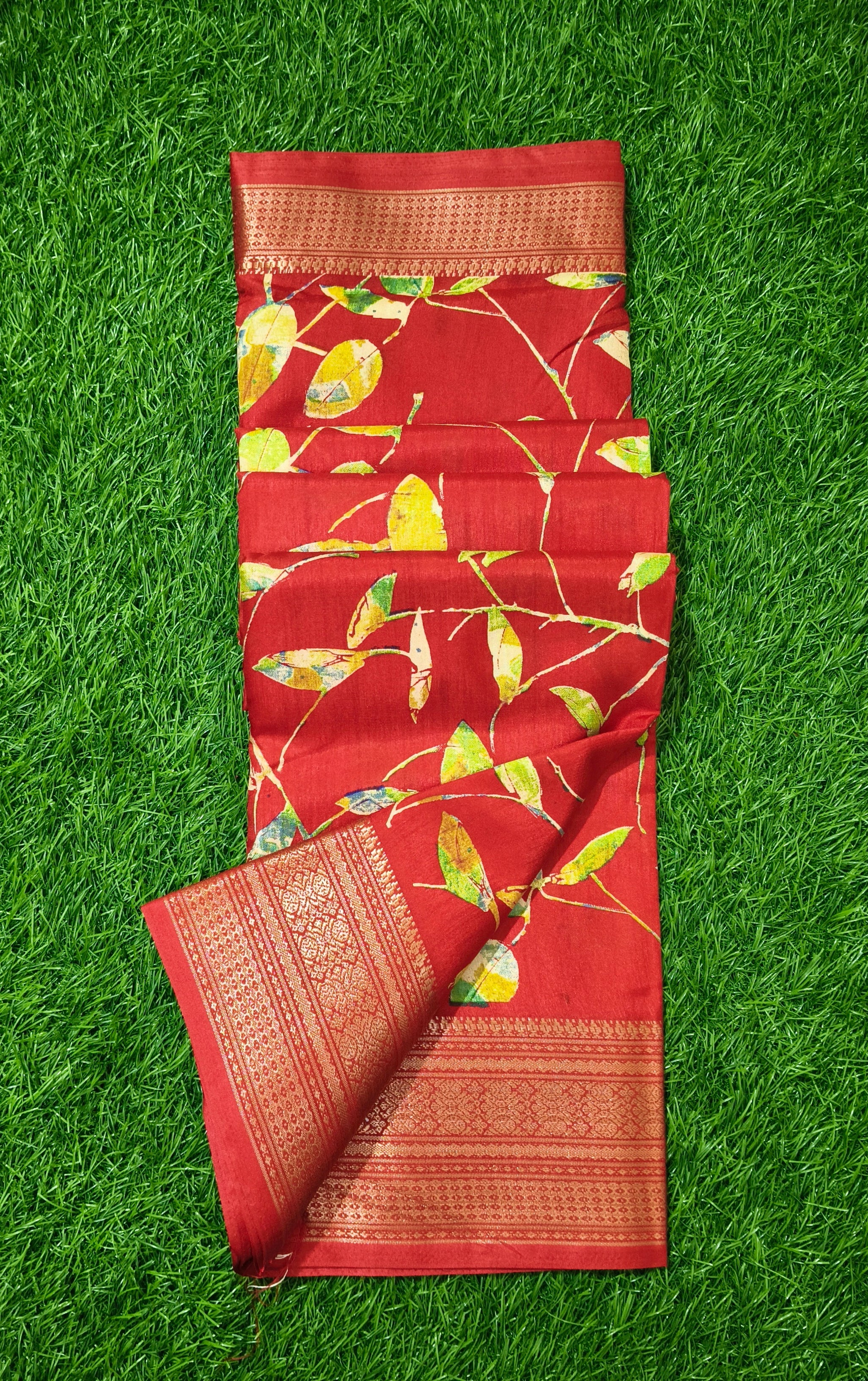 Designer Leaf Print Saree in Red & Gold