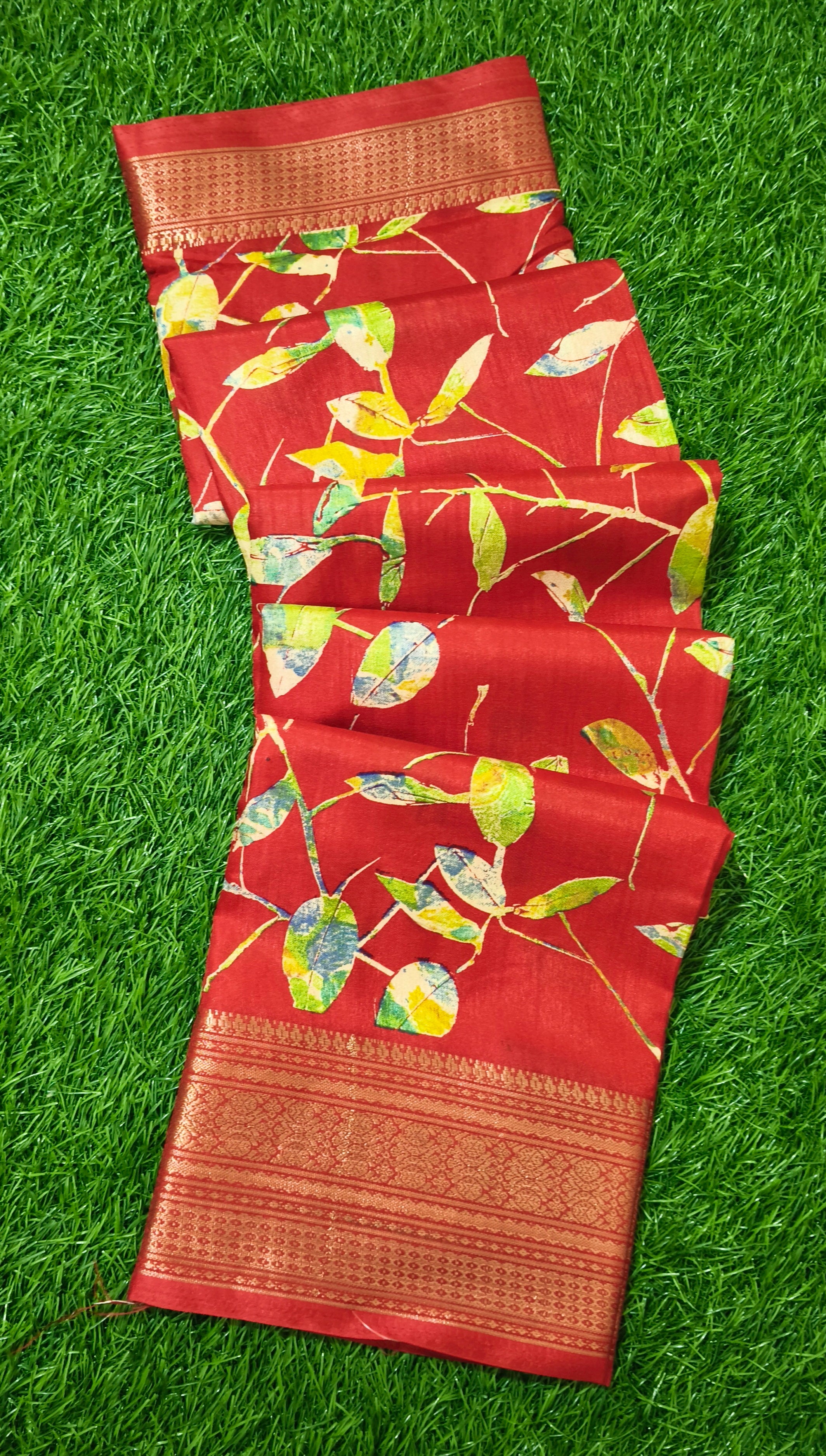 Designer Leaf Print Saree in Red & Gold